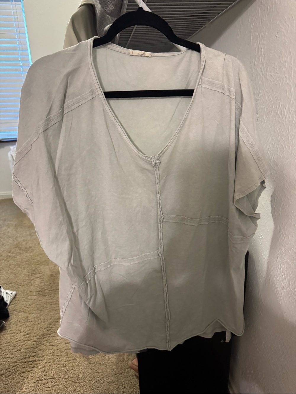 easel Light Gray V-Neck Tunic Top